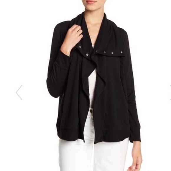 Cable & Gauge Sweaters - Women's Black Sweater